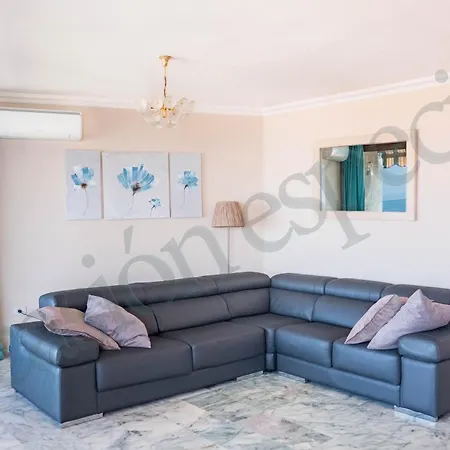Апартаменты Panoramic Ocean Views
