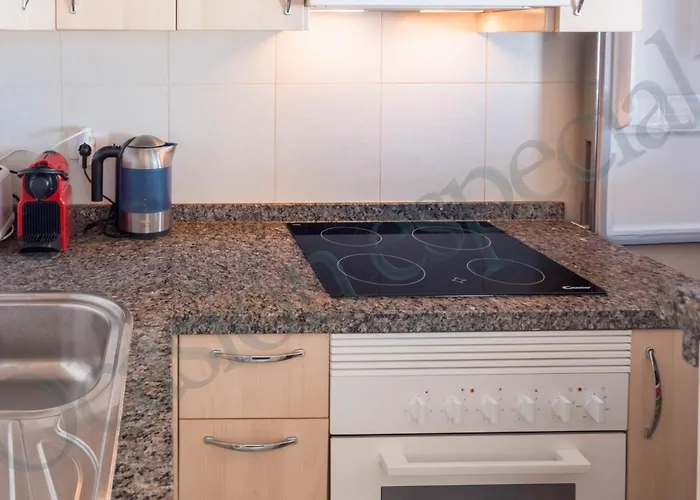 Panoramic Ocean Views *