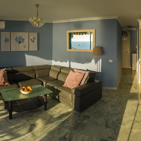 Panoramic Ocean Views